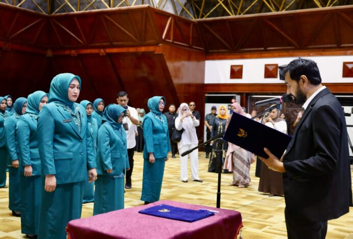 Gubernur Kukuhkan Pengurus TP PKK Aceh, Dorong Pemberdayaan Keluarga dan Kesejahteraan Masyarakat