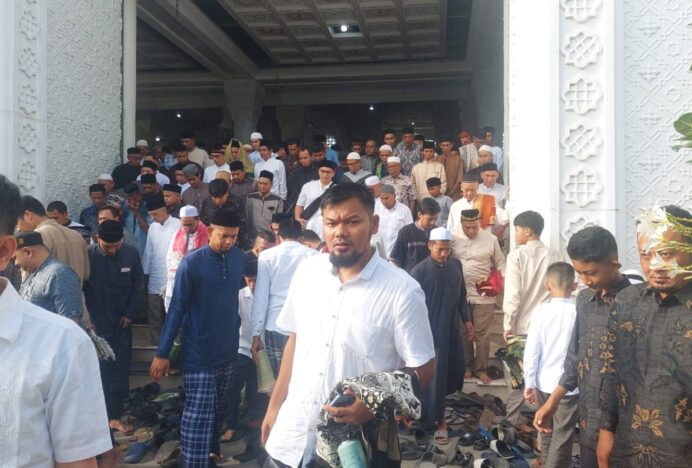 Seribuan Jamaah Hadiri Shalat Ied di Masjid Baitussalihin Ulee Kareng