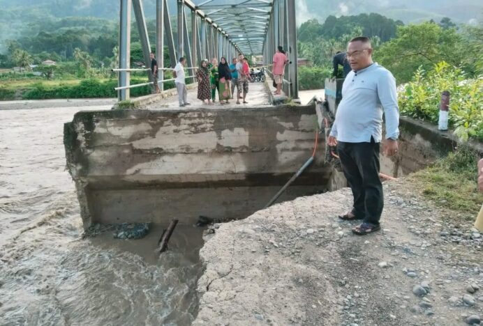 Oprit Jembatan Natam Agara Putus