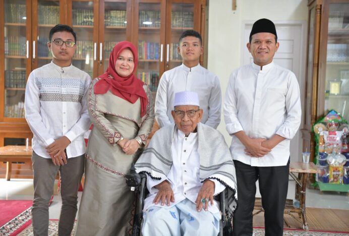 Wagub Fadhlullah Halal bi Halal ke Kediaman Abon Arongan