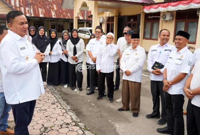 Sidak Sejumlah OPD Bupati Agara Fokus Menyampaikan Pencegahan Narkoba dan Disiplin Terhadap ASN