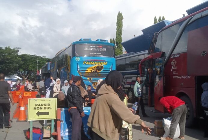 Puncak Arus Balik Lintas Timur Aceh, Minggu