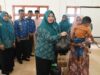 Ketua TP-PKK Aceh Besar Salurkan Bantuan untuk Anak Asuh Stunting di Kecamatan Kuta Cot Glie