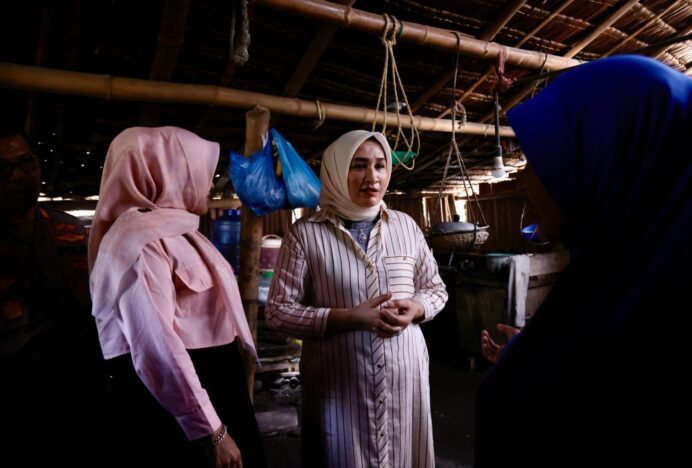 Ketua PKK Aceh Tinjau Rumah Dhuafa di Pidie, Pastikan Bantuan Layak Huni Tepat Sasaran