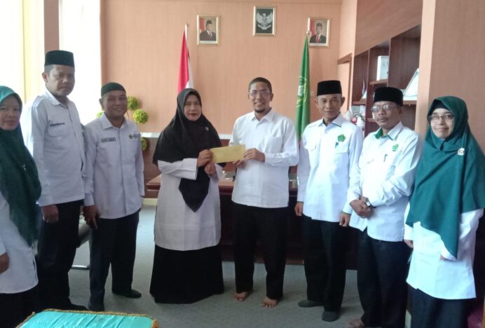 Isi Kekosongan, Kepala Kankemenag Aceh Singkil Tunjuk Rusnawati Zaini sebagai Plt Kepala MAN Aceh Singkil