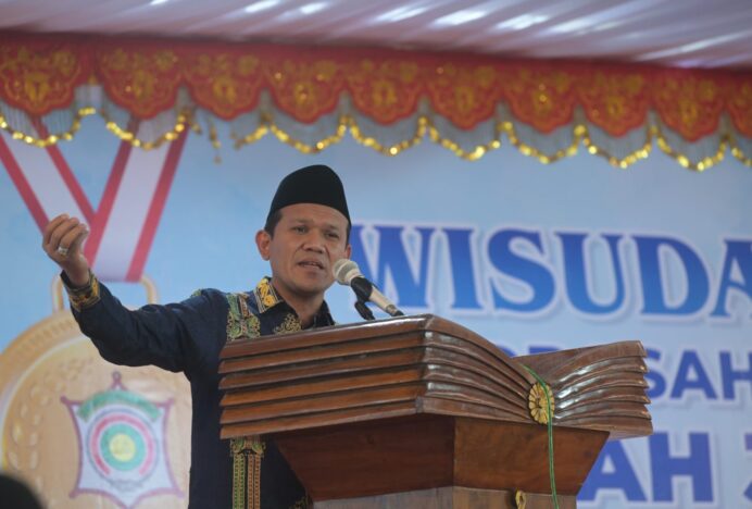 Wagub Fadhlullah: Santri Harus Berani Ambil Peran Strategis di Tengah Masyarakat