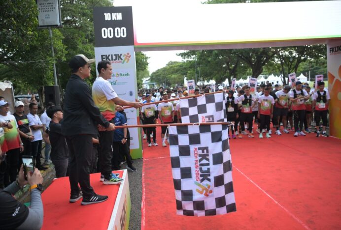 Wagub Fadhlullah Lepas Peserta FKIJK Aceh Run 2025