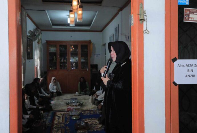 Takziah Ke Rumah Duka, Wali Kota Illiza Kenang Sosok Keuchik Alta Zaini
