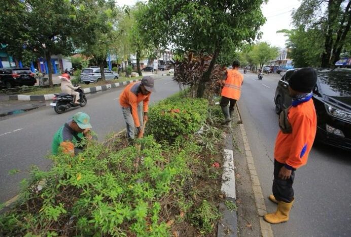 Sambut HUT Ke 820 Kota Banda Aceh, Pemko Gelar Gotong Royong