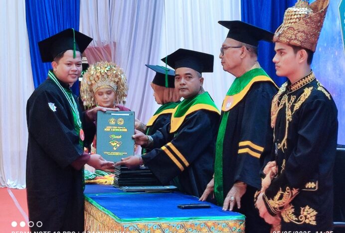 MAN 4 Aceh Besar Selenggarakan Peusijuk dan Tasyakur di AAC Dayan Dawood USK