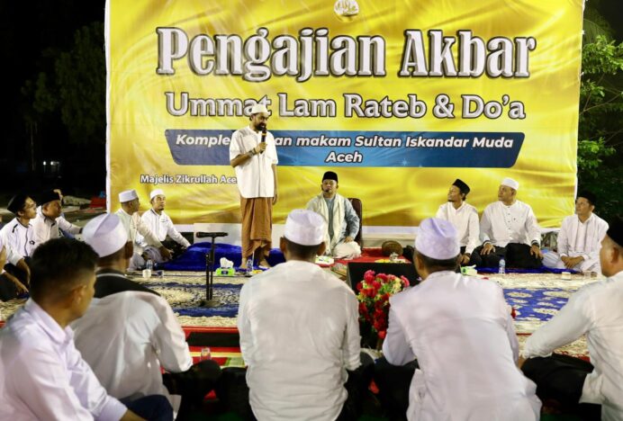 Gubernur Aceh Hadiri Zikir Akbar di Makam Sultan Iskandar Muda