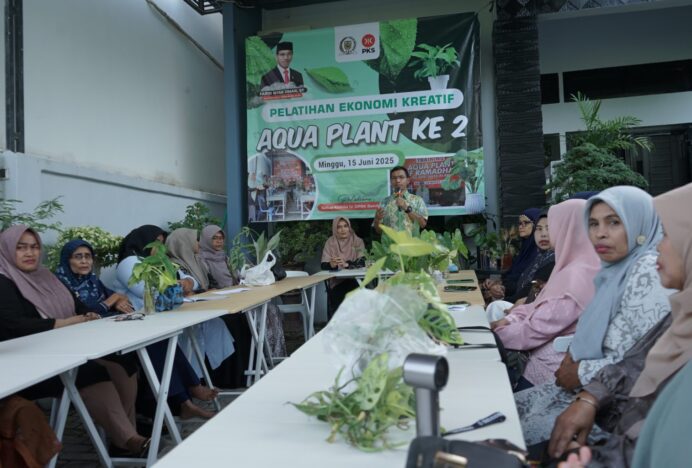 Kembangkan Ekonomi Kreatif, Ketua Komisi IV DPRK Banda Aceh Gelar Training Aqua Plant ke-2