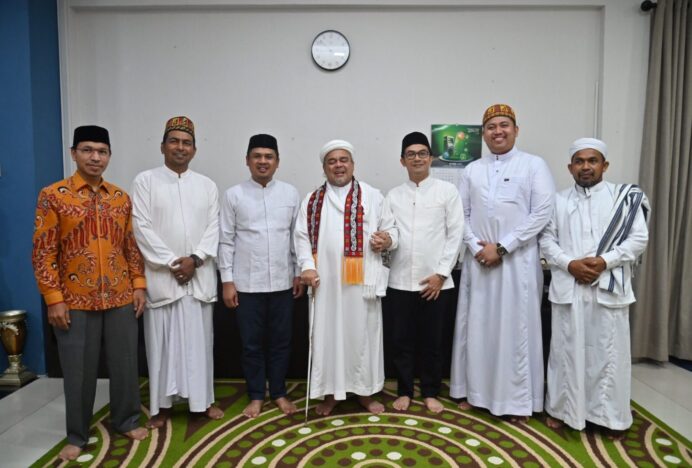 Ketua DPRK Banda Aceh Jamu Habib Riziq, Sajikan Kuah Beulangong Hingga Kopi Aceh