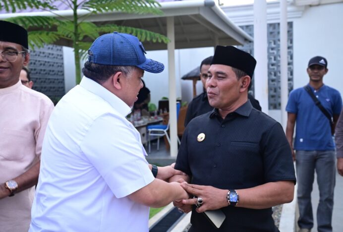 Bupati Aceh Besar Dampingi Wamen Fahri Hamzah Tinjau Pembangunan Rumah Susun Santri di Dayah Darul Qur’an Aceh