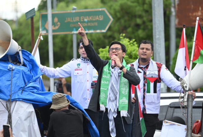 Ketua DPRK Banda Aceh Sampaikan Orasi Ditengah Ribuan Massa Aksi Bela Palestina