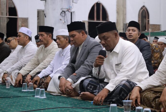 Sambut Tahun Baru Islam, Pemkab Aceh Besar Gelar Zikir dan Doa Bersama di Masjid Lamteungoh