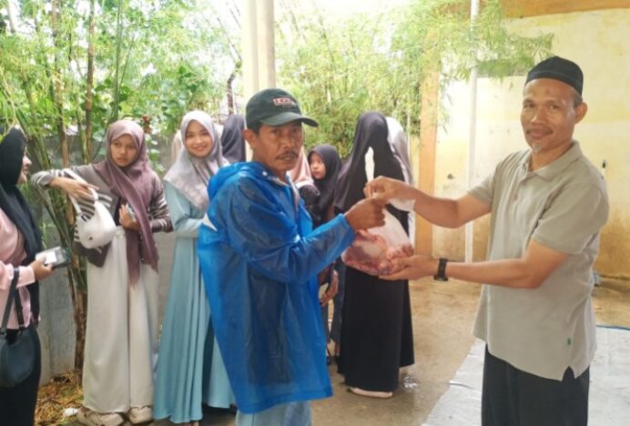 SMA Negeri 9 Banda Aceh Sembelih Hewan Kurban 6 Ekor Sapi