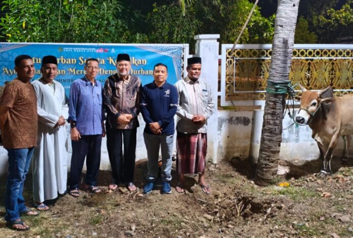 ASN Kantor Kementerian Agama Banda Aceh Sembelih Lima Sapi Qurban, Turut dinikmati Tukang Parkir