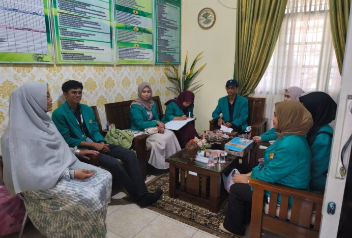 KKN Unsyiah Saweu Sikula MIN 5 Aceh Besar Giatkan Literasi Membaca Nyaring dan Cerdas Ngulas Buku
