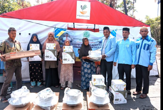 DPD BKPRMI Aceh Besar Salurkan Bantuan untuk Korban Kebakaran