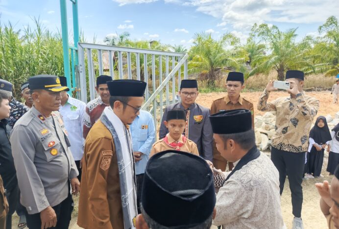 Ponpes Raudhatul Muttaqin Al Bahauddiniyah Subulussalam Bangun Tanggul Antisipasi Banjir