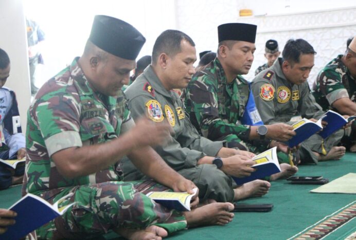 Doa Bersama Buka Latihan Cakra C Kosek I Medan di Lanud SIM