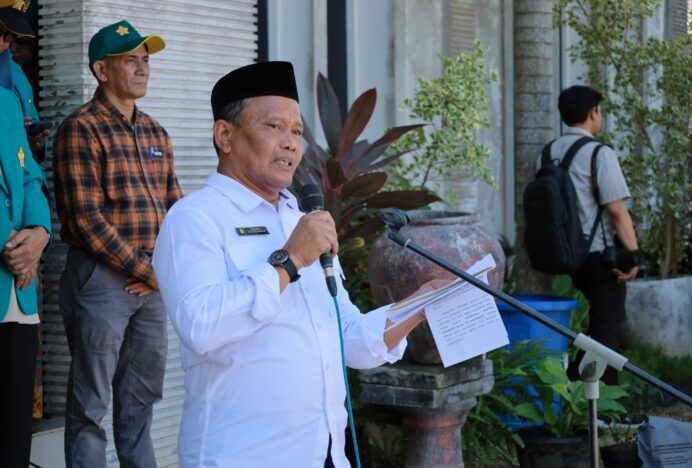 Wakili Bupati Aceh Besar, Makmur Terima Mahasiswa KKN Reguler USK Periode XXVII Tahun 2025