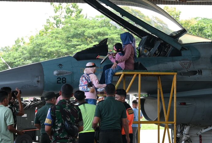 Liburan Seru dan Edukatif: Kenali Alutsista TNI AU di Open Base Lanud SIM