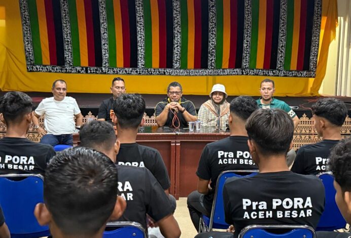 Plt Sekda Beri Motivasi ke Pemain Pra PORA Aceh Besar