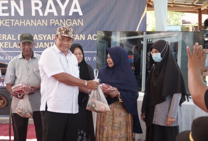 Sekda Aceh Besar Panen Raya Program Ketahanan Pangan Rutan Kelas IIB Kota Jantho