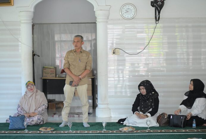 Kepala DLH Aceh Besar Motivasi Peserta Gerakan Seribu Tangan untuk Alam di Lam Tutui