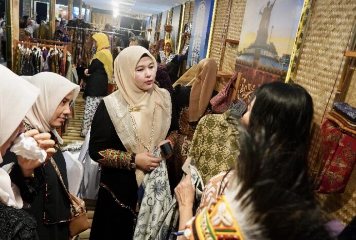 Ketua Dekranasda Aceh Besar Rita Mayasari Hadiri Puncak HUT ke-45 Dekranas di Balikpapan