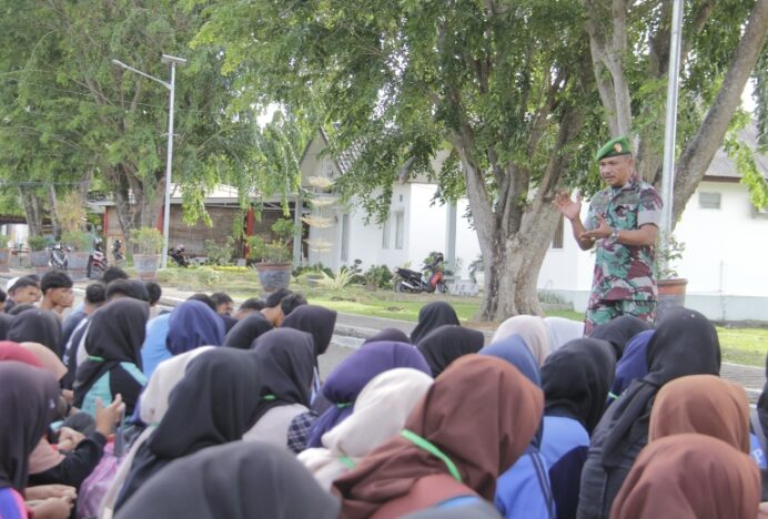 Danramil 11/Darul Imarah Tanamkan Disiplin dan Wawasan Kebangsaan pada Siswa Baru Sekolah Rakyat Sentra Darussa’dah