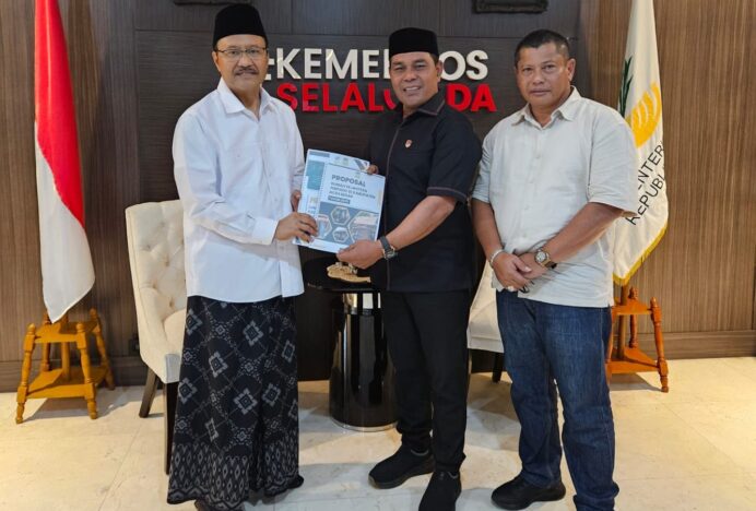 Jumpai Mensos, Bupati Aceh Besar Usul Bantuan Rumah dan Lumbung Sosial