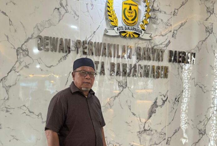 Anggota DPRK Banda Aceh Irwansyah Bangun Halaman Parkir Jamaah di Masjid Al-Hidayah Peurada