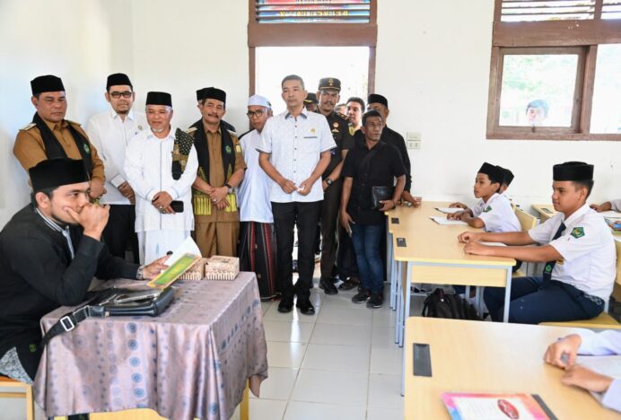 Anggota DPRK Ahmad Zainuri Dukung Program Bupati Aceh Besar Beut Kitab SD dan SMP