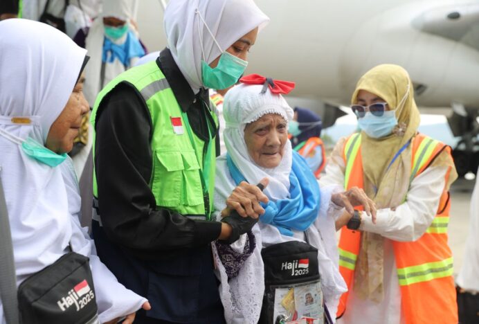 Kloter 6 Debarkasi Aceh Tiba di Tanah Air, 2 Jemaah Wafat dan 1 Masih Dirawat