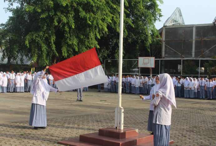 Upacara Bendera Perdana: Momentum Bersejarah di MAN 4 Aceh Besar, Sambut Generasi Baru dengan Semangat Kurikulum Merdeka