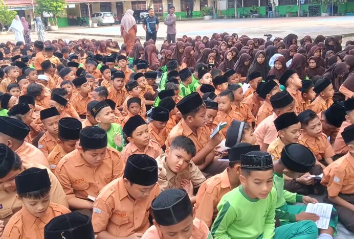 MIN 5 Aceh Besar Gelar Baca Yasin Bersama Murid dan Guru Setiap Jumat
