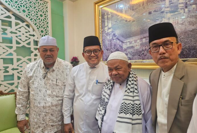 Kakanwil Kemenag Aceh Hadiri Pengukuhan Imam Besar Masjid Raya Baiturrahman, Abu Paya Pasi