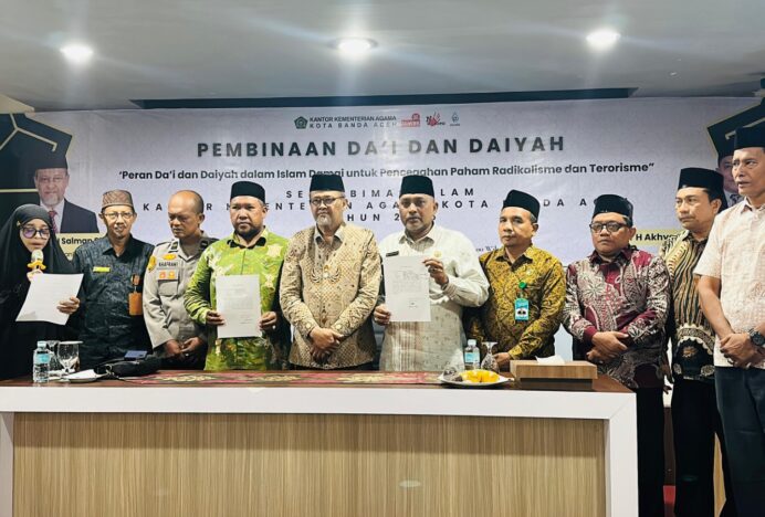 Kankemenag Banda Aceh Inisiasi Ikrar Anti Terorisme