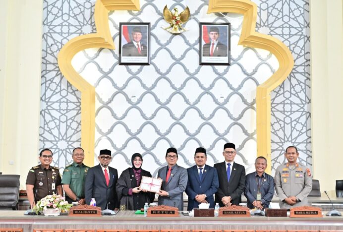 DPRK Banda Aceh Terima Dokumen R-KUA-PPAS Tahun Anggaran 2026