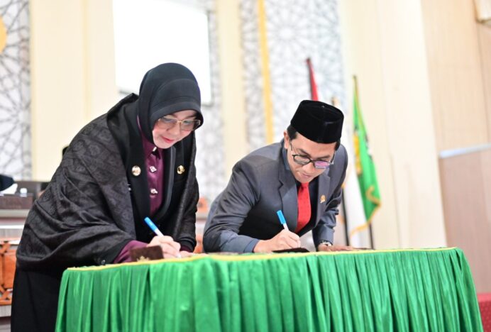 DPRK dan Pemerintah Tandantangani MoU Nota Kesepatan KUA-PPAS Perubahan APBK Banda Aceh