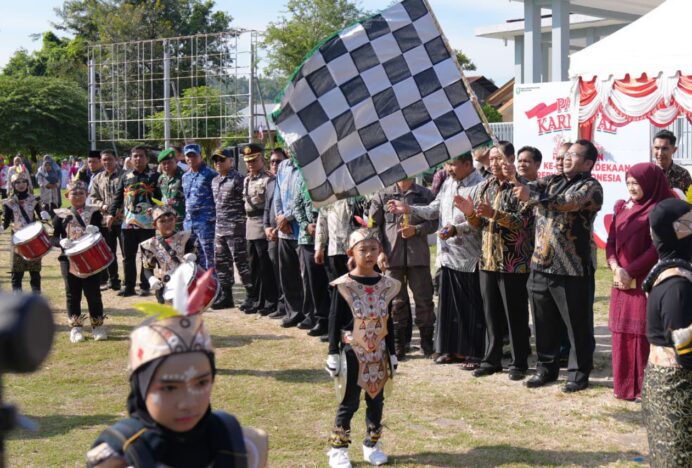 Ribuan Pelajar Meriahkan Pawai HUT ke-80 RI di Sabang