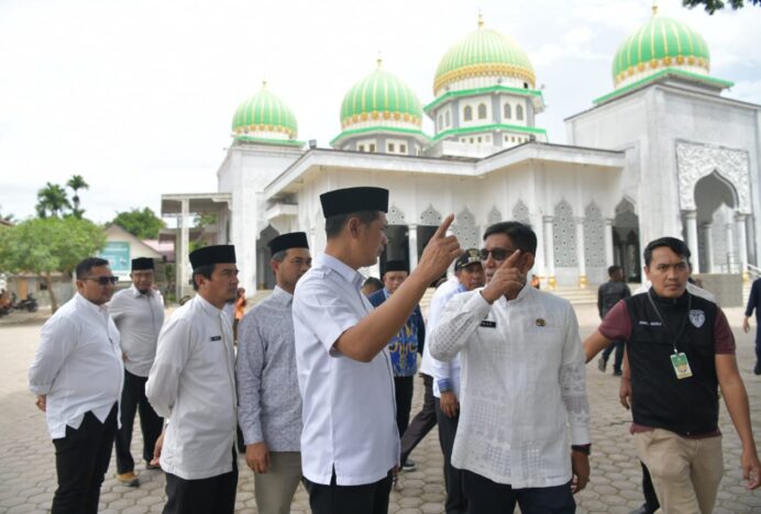 Sekda Aceh Tinjau Pembangunan Gedung Utama MTQ Provinsi di Pijay