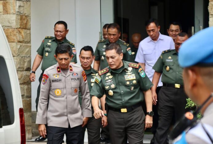 Perkuat Sinergisitas TNI-Polri, Kapolda Silaturahmi ke Pangdam IM
