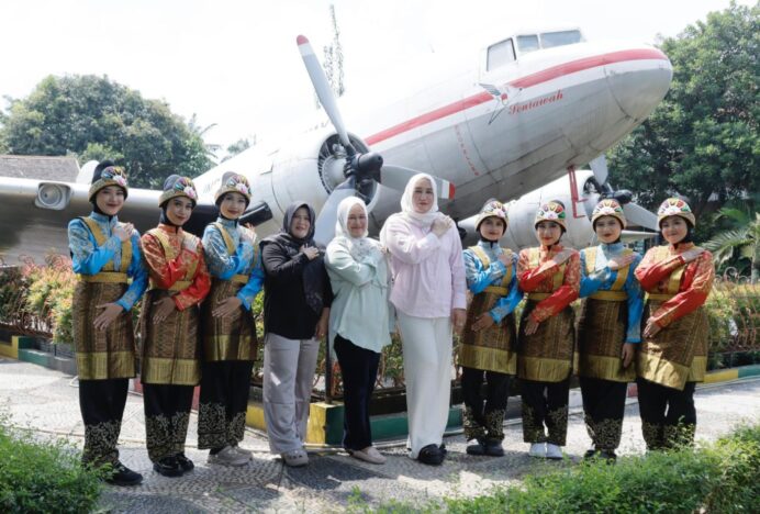 Ketua Dekranasda Aceh Kunjungi Anjungan Aceh di TMII