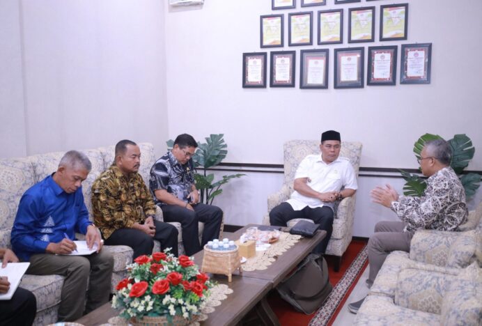 Bupati Aceh Besar Terima Kunjungan Direktur KLHK, Bahas Tata Kelola Sampah