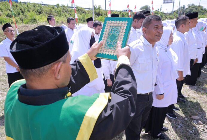 Syech Muharram Lantik Kepala Puskesmas dan Tenaga Fungsional di Lingkungan Dinkes Aceh Besar