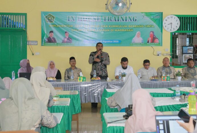 Buka In House Training, Yahwa Tekankan Guru Kedepankan Rasa Cinta Dalam Mendidik